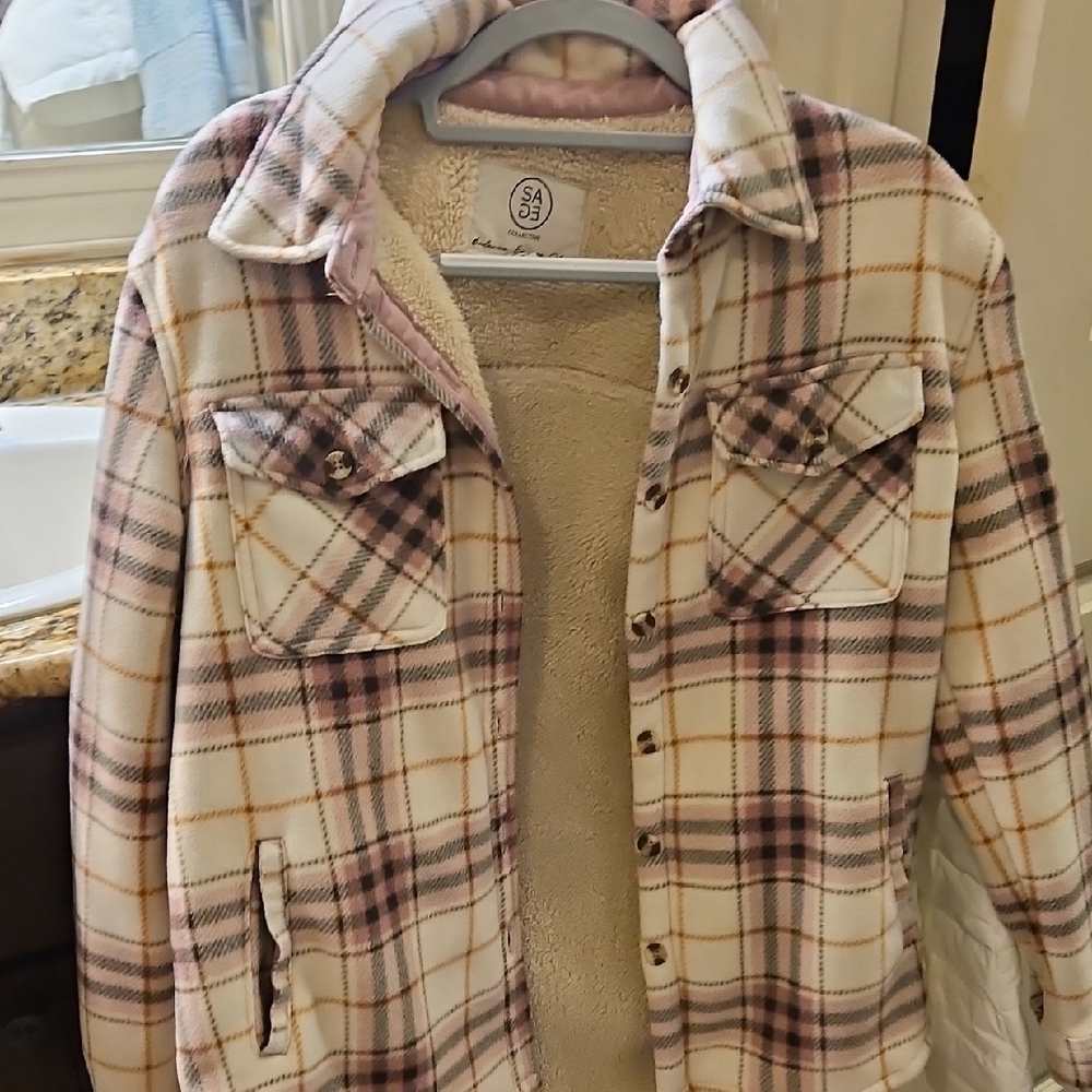 SAGE Collective Sherpa-Lined Plaid Jacket Size Small Pink/white/grey